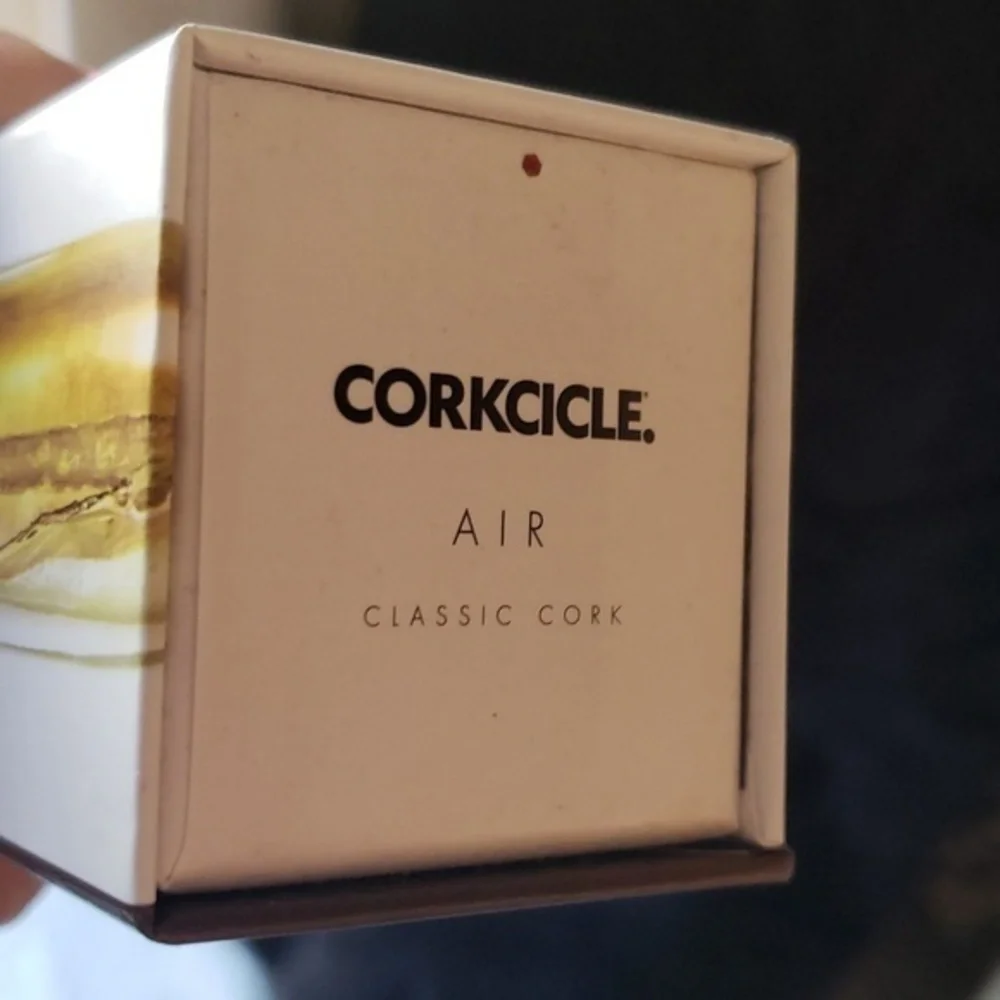 💜 NWT WINE‎ CORKCICLE AIR WINE New in Box 3 in 1 Wine Pourer